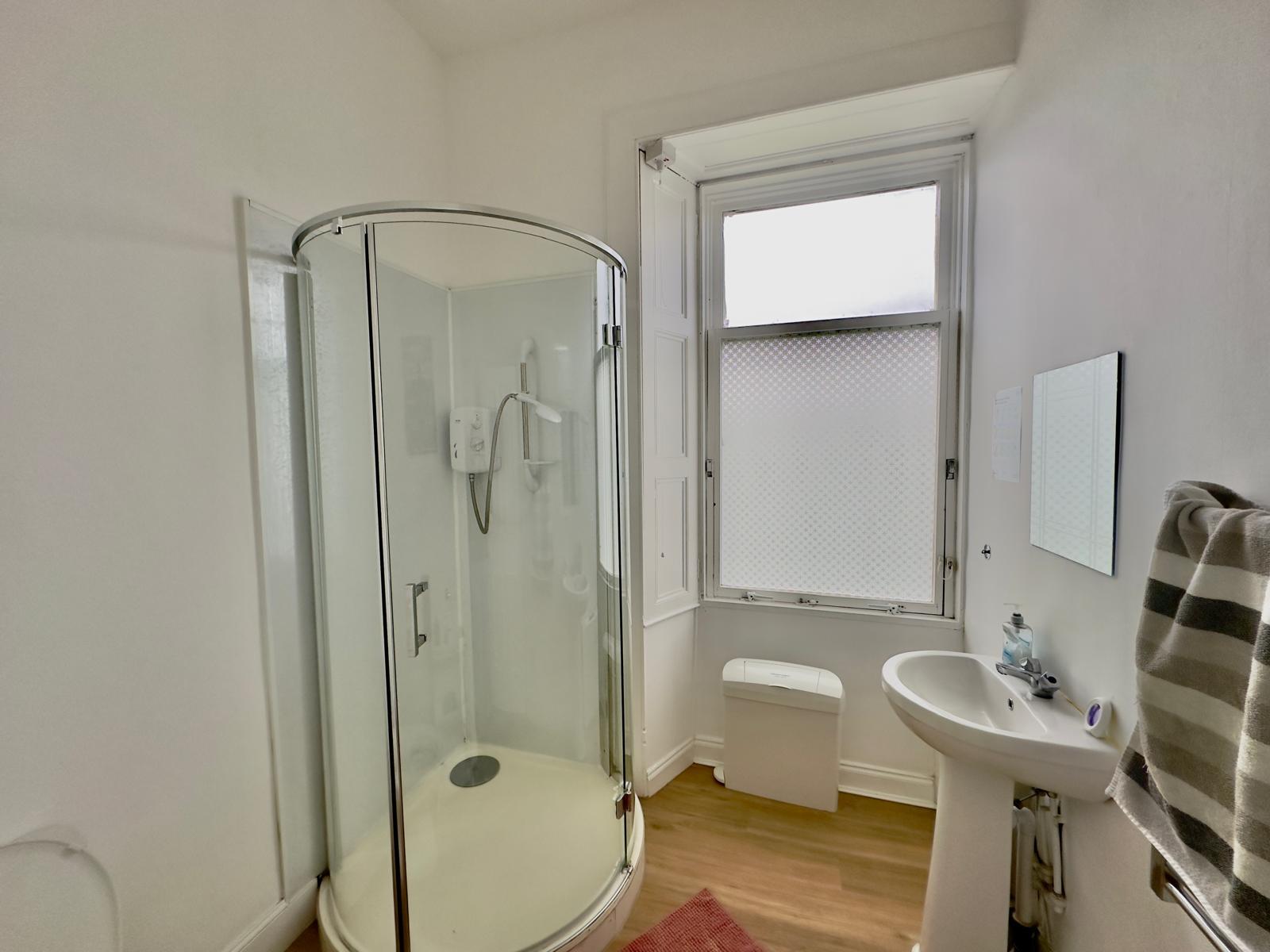 GLENDALE HOUSE — photo 7