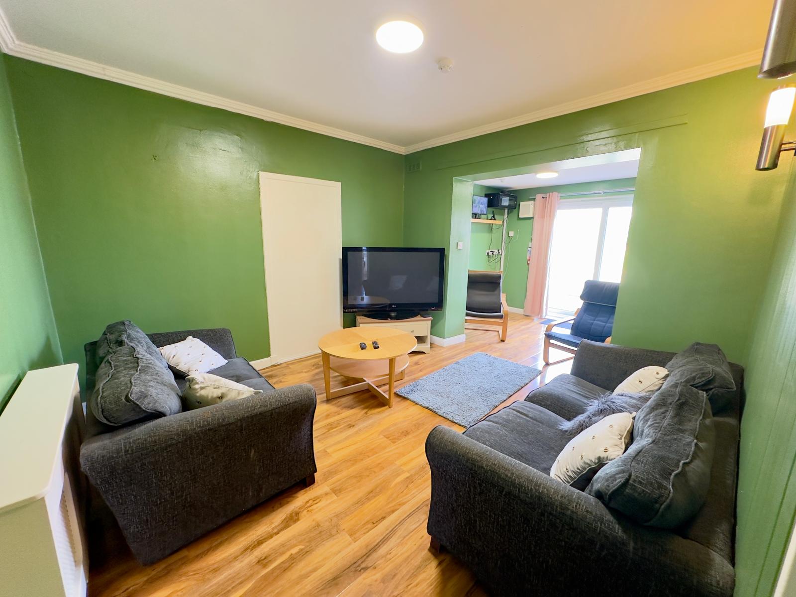 HILLVIEW HOUSE — photo 5