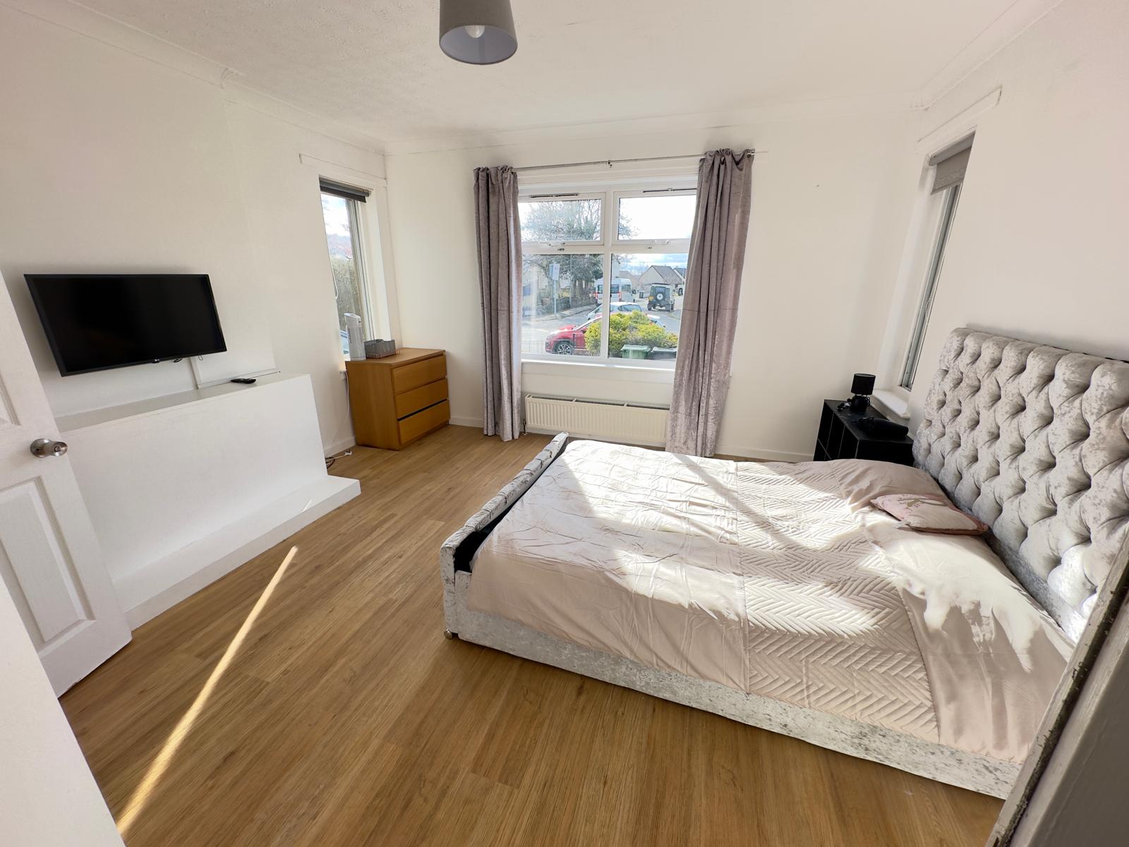 HILLVIEW HOUSE — photo 9