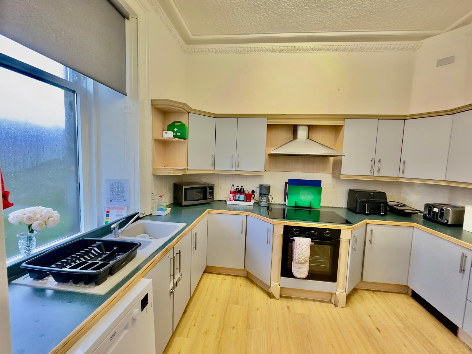 GLENDALE HOUSE — photo 2